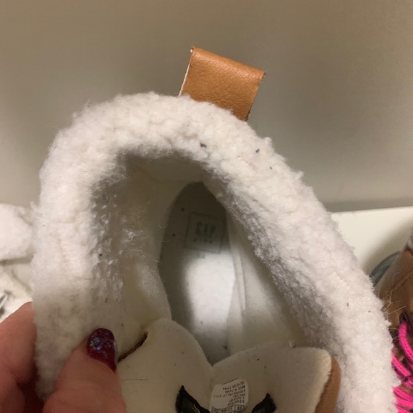 Gap boots - Picture 2 of 3